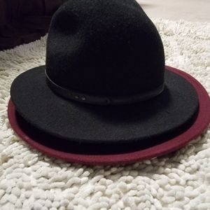 2 Fedoras